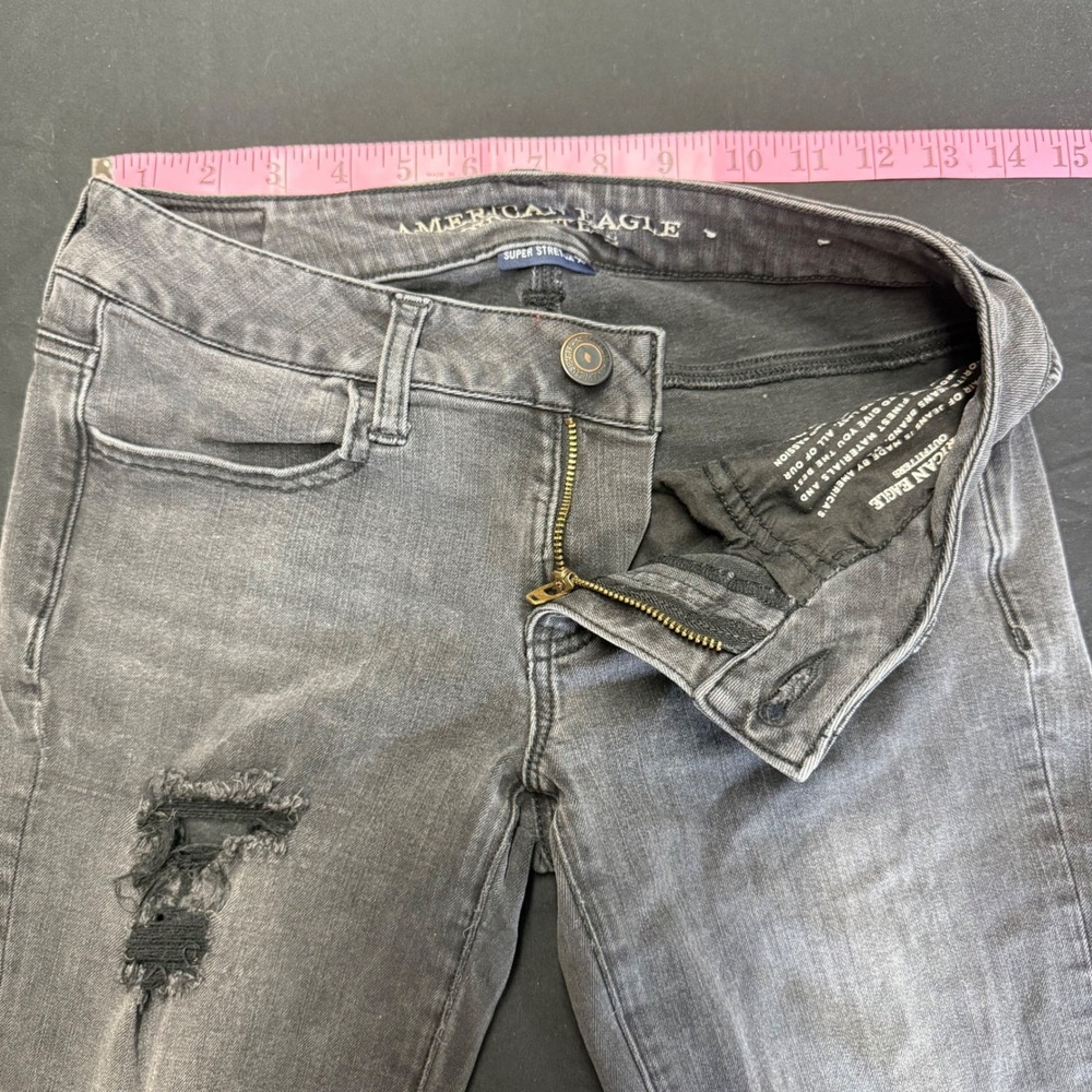 American Eagle Super Stretch‎ X Skinny Jeans Gray Distressed Frayed Hem Size 4 - Picture 6 of 12